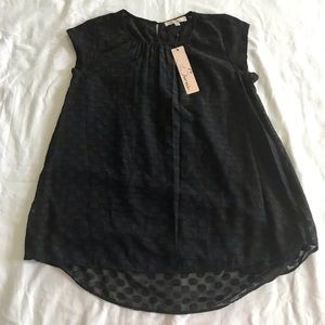 Les serein stitch fix black top